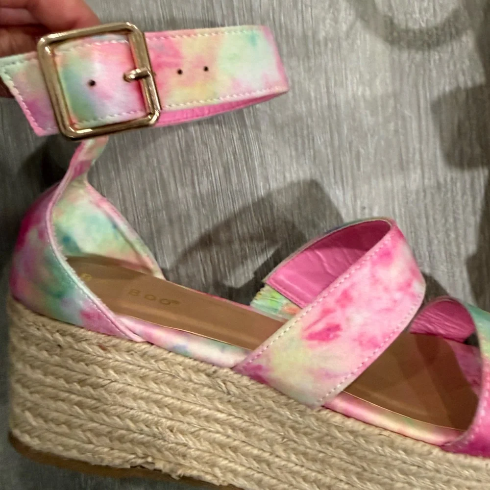 BAMBOO Multicolor Tie-Dye Wedge Sandals